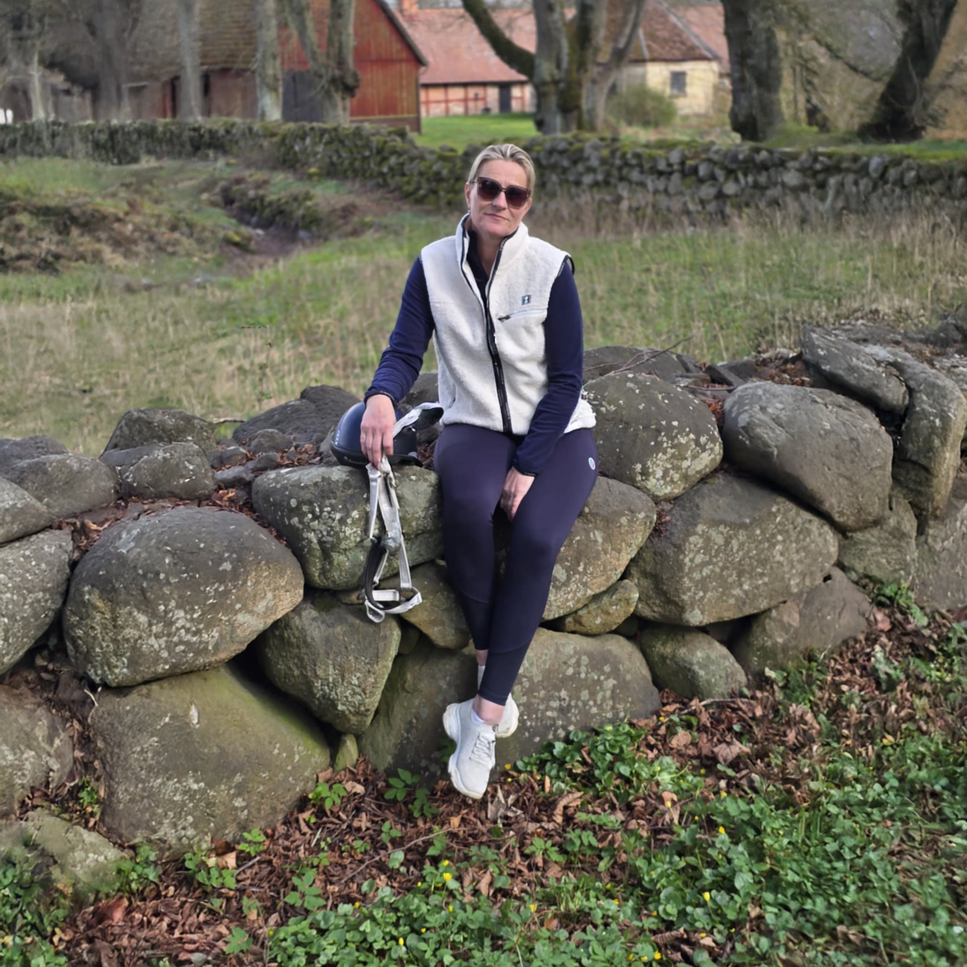 ELK GROVE Sherpa Fleece Vest Offwhite (Snow White)