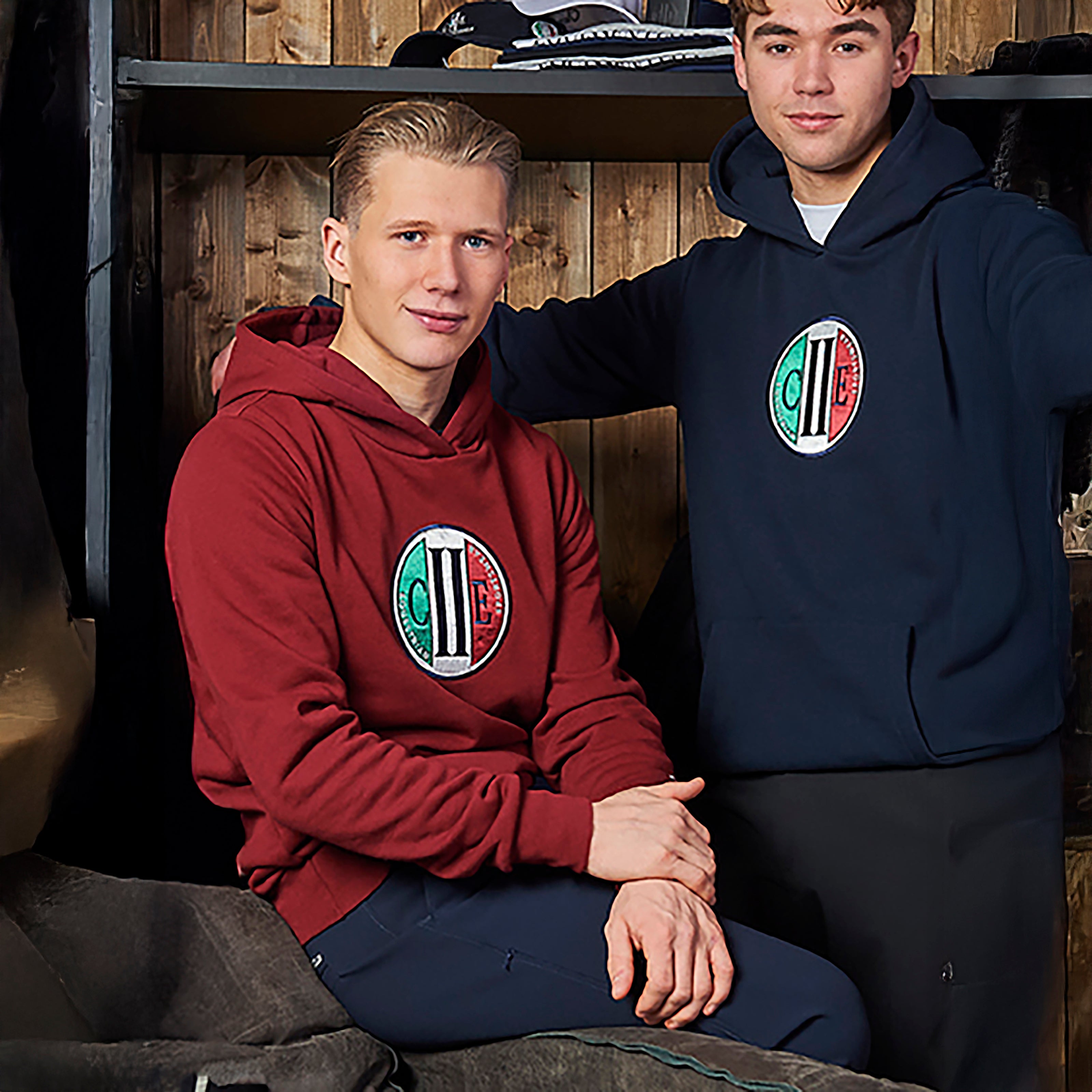 STOCTON Unisex Longsleeved Hoodie Winered (Biking Red)