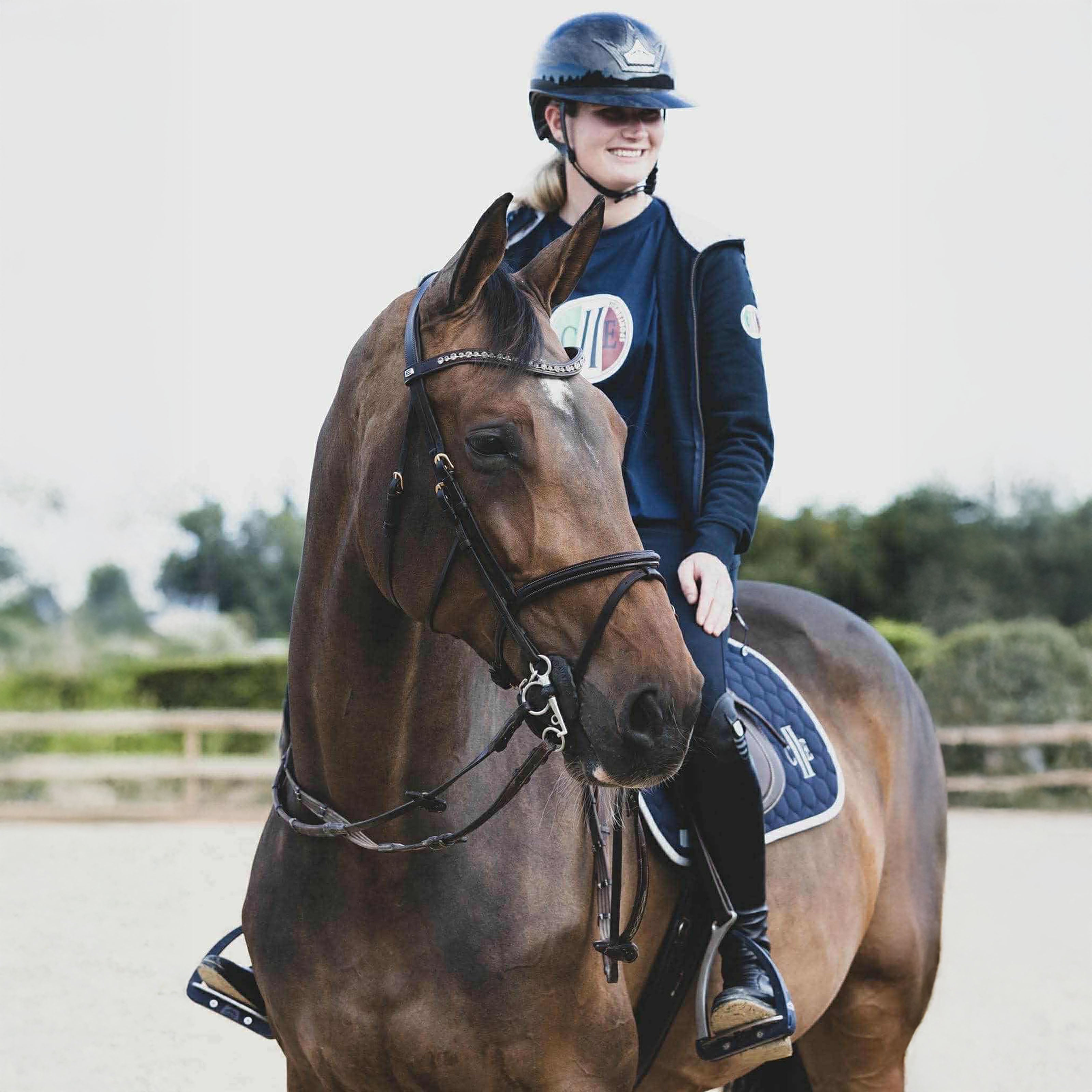 MENTECA Longsleeved Zip Hoodie Navy (Black Iris)