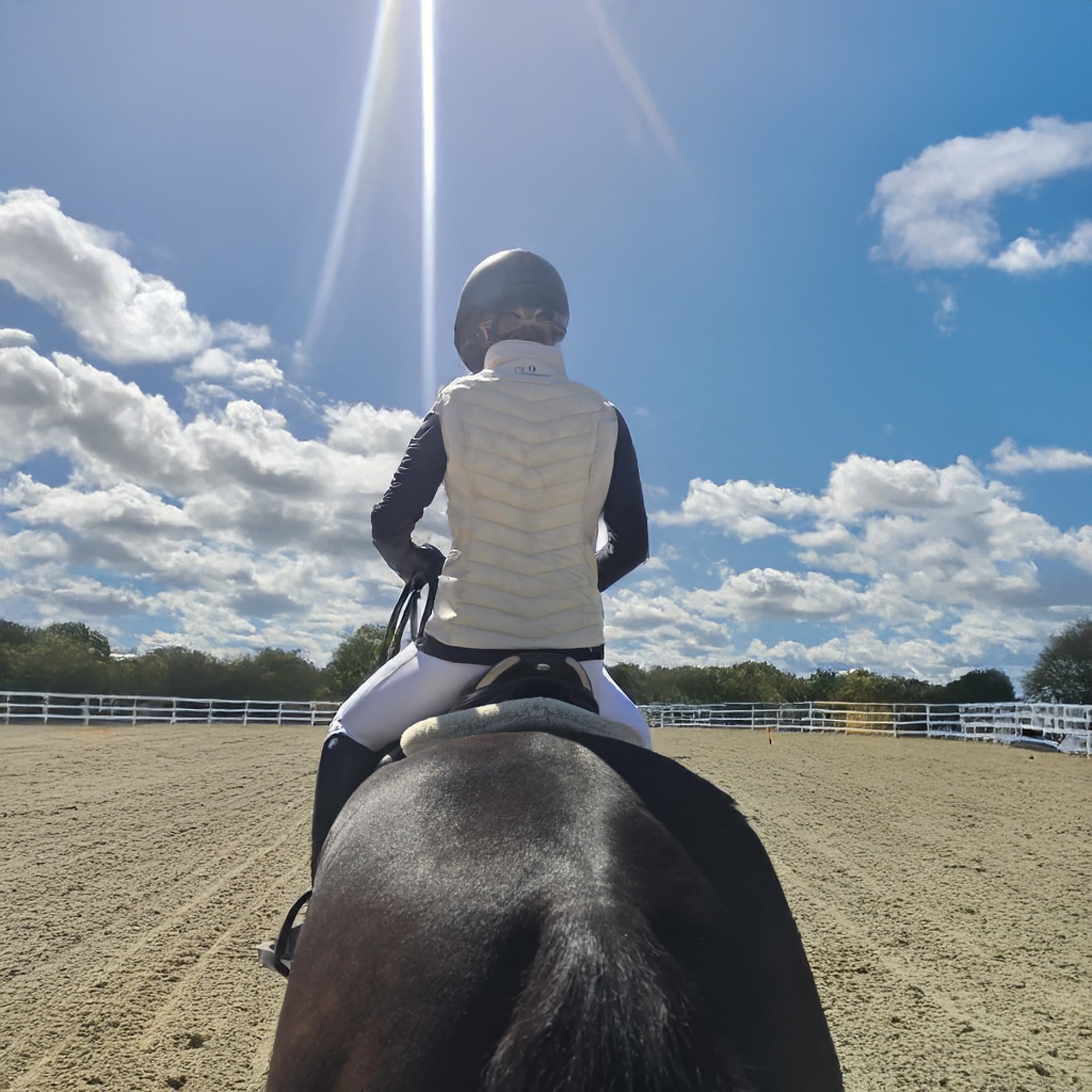 BURBANK Quilted Bodywarmer Beige (Chreme Brulee)