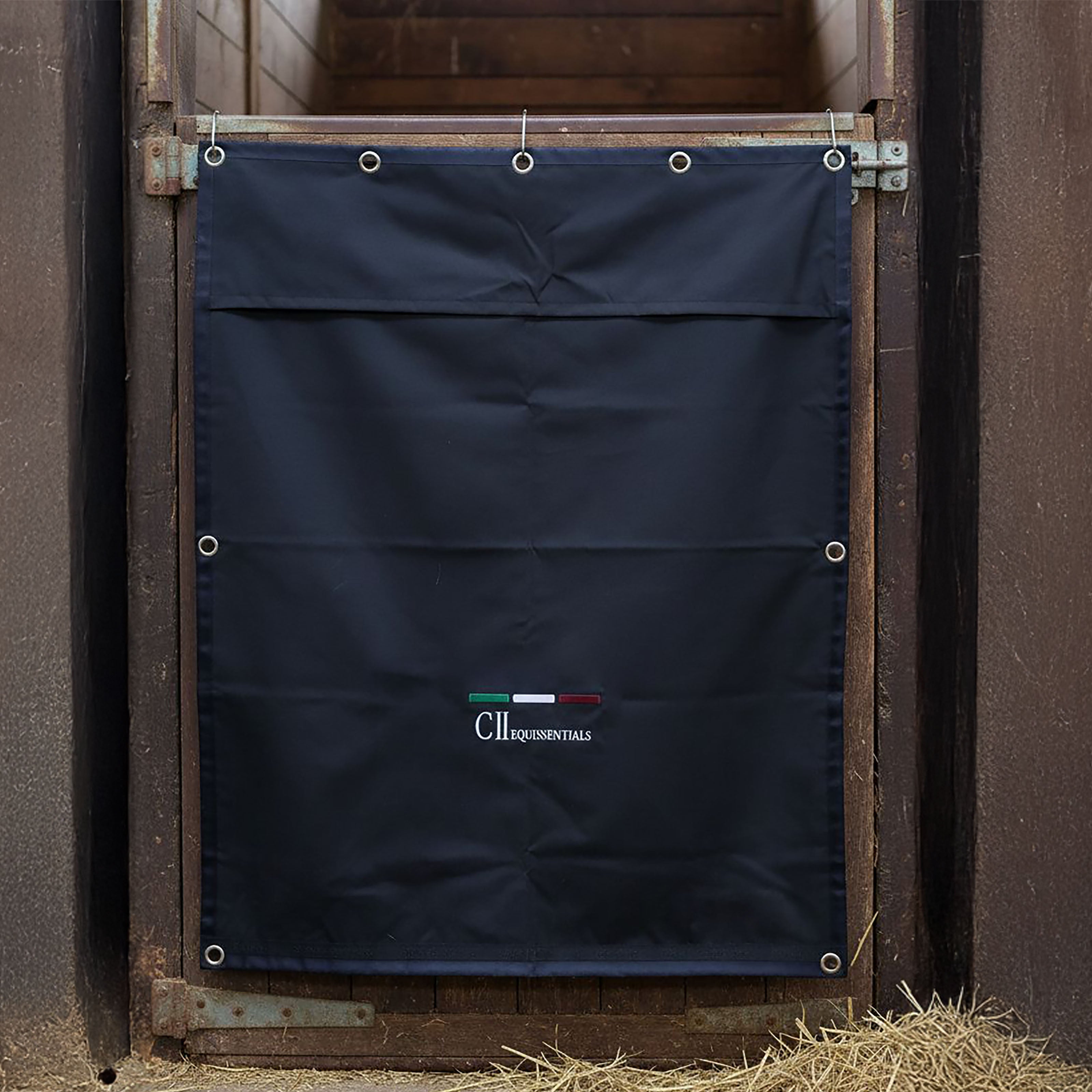 RIVERBANK Stablecurtain Navy (Black Iris)