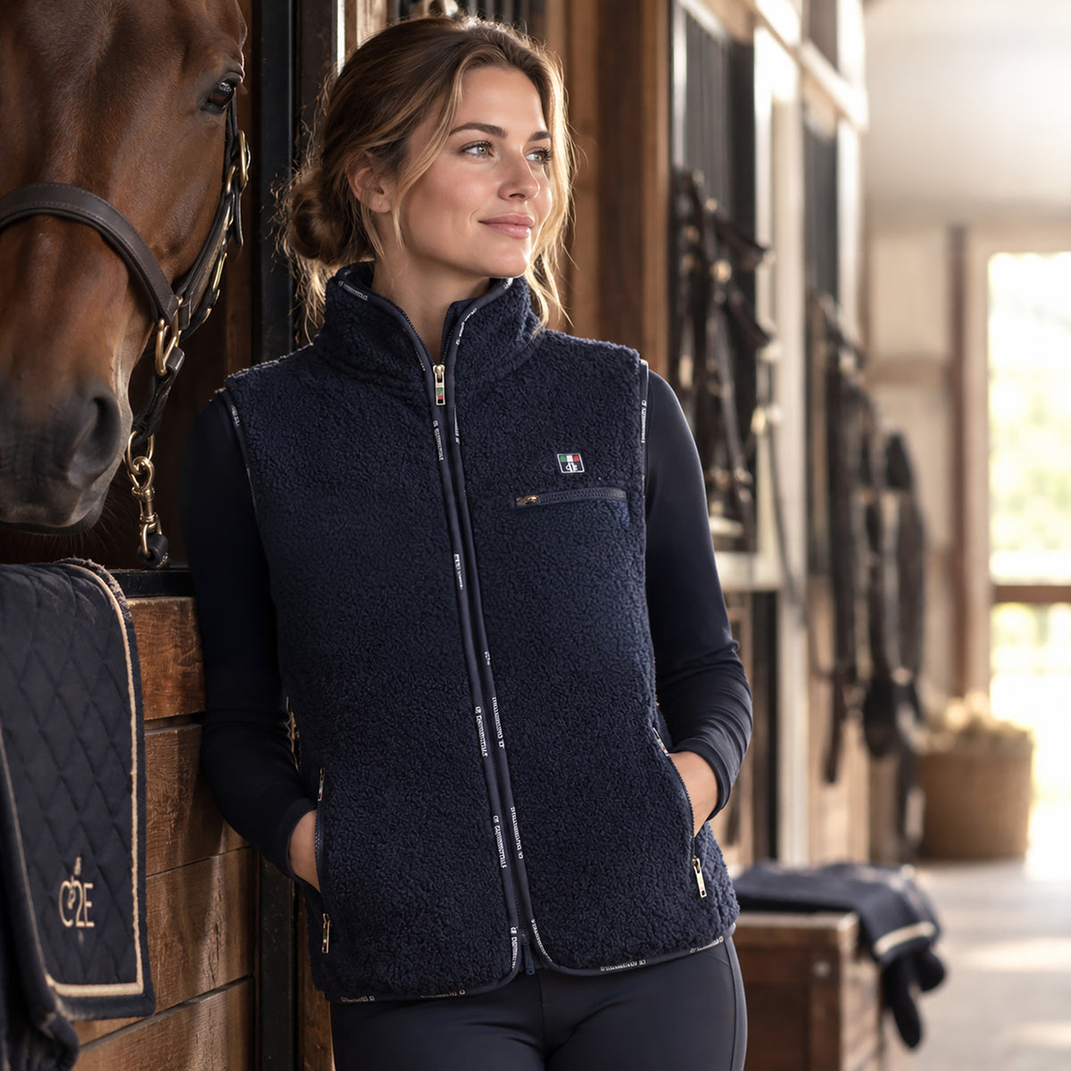 ELK GROVE Sherpa Fleece Vest Navy (Black Iris)